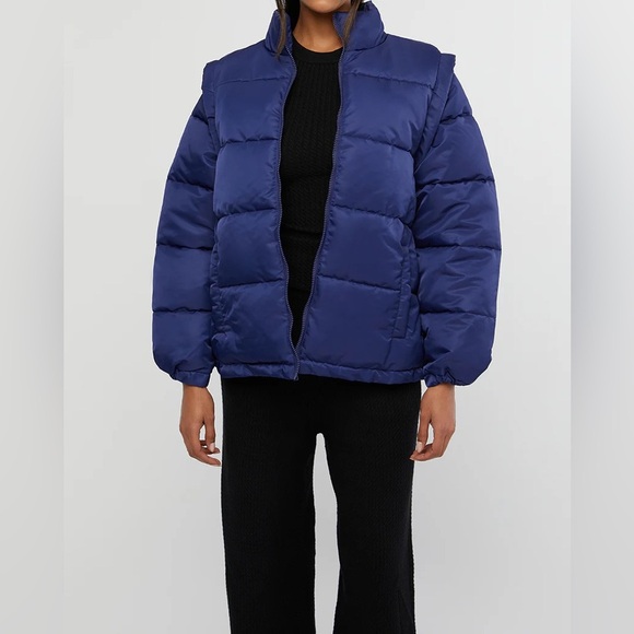 WeWoreWhat Zip Off Sleeve Puffer Jacket in Navy. Size M. NWT! - Picture 3 of 6